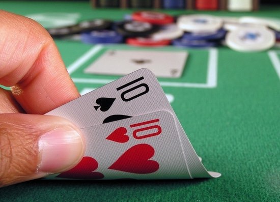 二線應(yīng)用渠道危機(jī)：轉(zhuǎn)型艱難 機(jī)鋒無(wú)奈“賤賣”